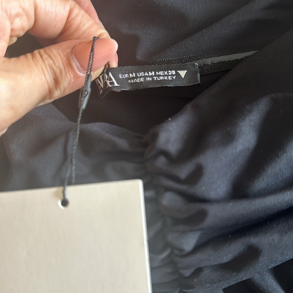 NWT ZARA RUCHED FITTED DRAPED TOP BLACK - Picture 5 of 5